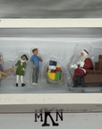 Preiser 44931 G Scale Santa Claus-Father Christmas in Chair, Mother, 2 Children