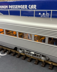 USA Trains G Scale R31006 SANTA FE SUPER CHIEF VISTA DOME Passenger Car MINT LN