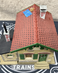 POLA LGB 915 CROSSING KEEPERS HOUSE Train Station G Scale Assembled LN