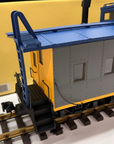 Aristo Craft - Art 42129 CSX Steel Long Caboose Metal Wheels Kadee EX/Box