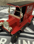 Coca-Cola 1917 Ford Model T Cargo Van in 1:24 scale Motor City Classics in Box