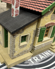 POLA LGB 915 CROSSING KEEPERS HOUSE Train Station G Scale Assembled LN