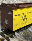USA Trains G Scale R1-16087 Western Pacific Box Car Pacific Fruit Express New