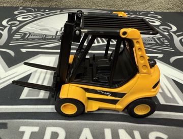 Welly Fork Lift 1:24 scale for Train Layout model trains g scale