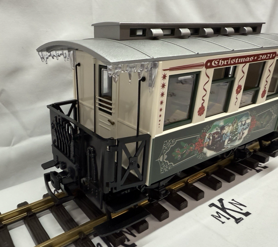 LGB 36021 Christmas 2021 Car Passenger Coach Brand New G Scale