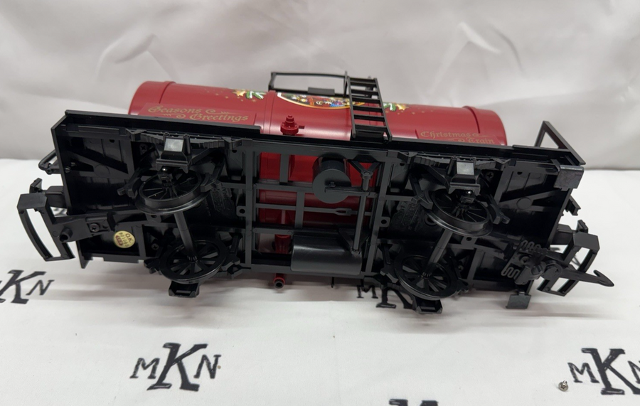 LGB 47400 CHRISTMAS SEASONS GREETINGS SANTA TANK CAR G Scale