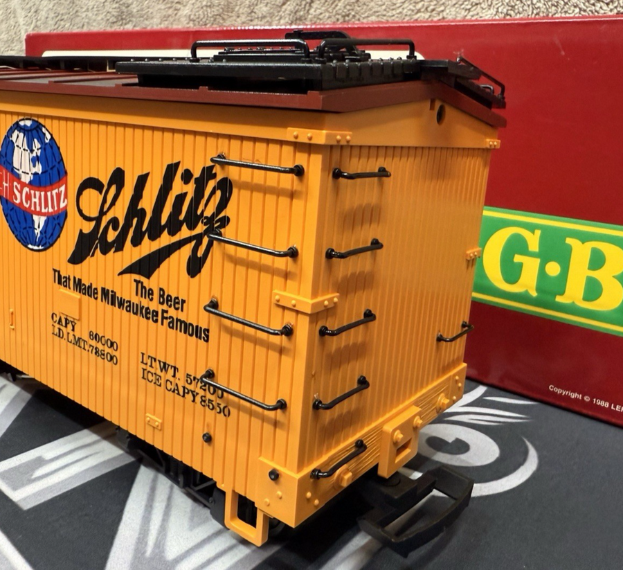 LGB 4074 Z 02 UNION REFRIGERATOR TRANSIT, SCHLITZ BEER REEFER G SCALE EX/Box