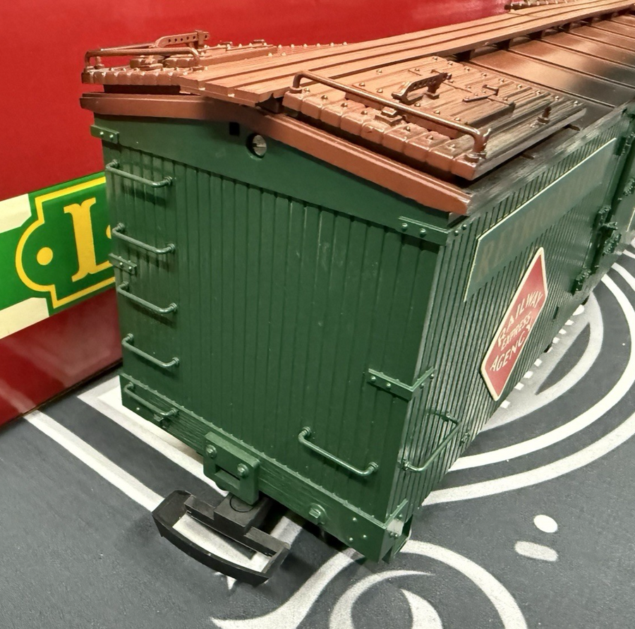 LGB 4071 G Scale Model Train Railway Express Agency Reefer Car LN/Box