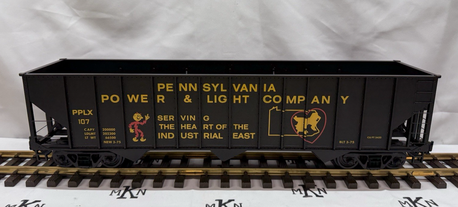 Aristo Craft 41497S-C Pennsylvania Power Light Co. 3 Bay 100 Ton Hopper G Scale