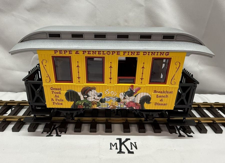 LGB 35065 Looney Tunes Pepe Le Pew Passenger Dining Rail Car Collection Item G