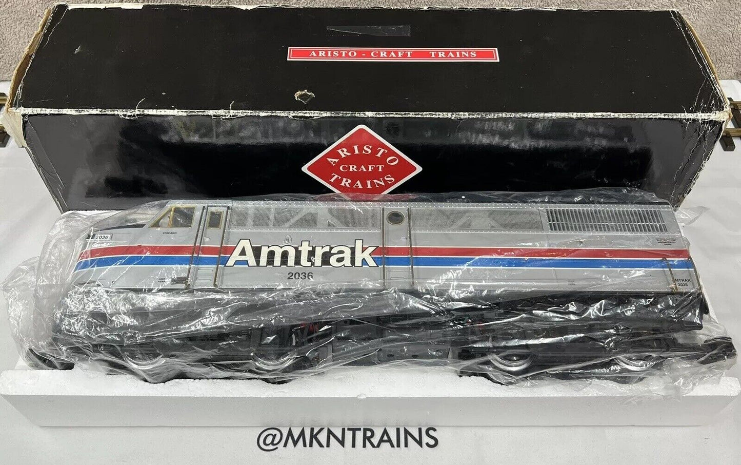 Aristo-Craft 22336 G Amtrak Alco FA-1 Diesel Locomotive - Painted Roof EX/Box