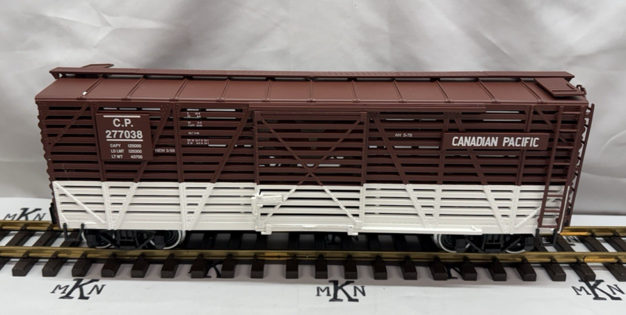 Aristo Craft 46090A Canadian Pacific CP Cattle Stock Car w/Cattle Metal Wheels G