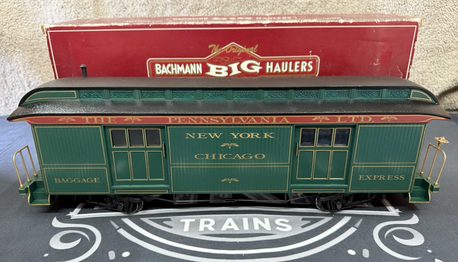Bachmann G 97490 PRR Liberty Bell Green, 4-DOOR BAGGAGE, Lights, Metal Whls. LN