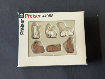 Preiser 47052 G Scale 3 Brown Rabbits, 3 White Rabbits