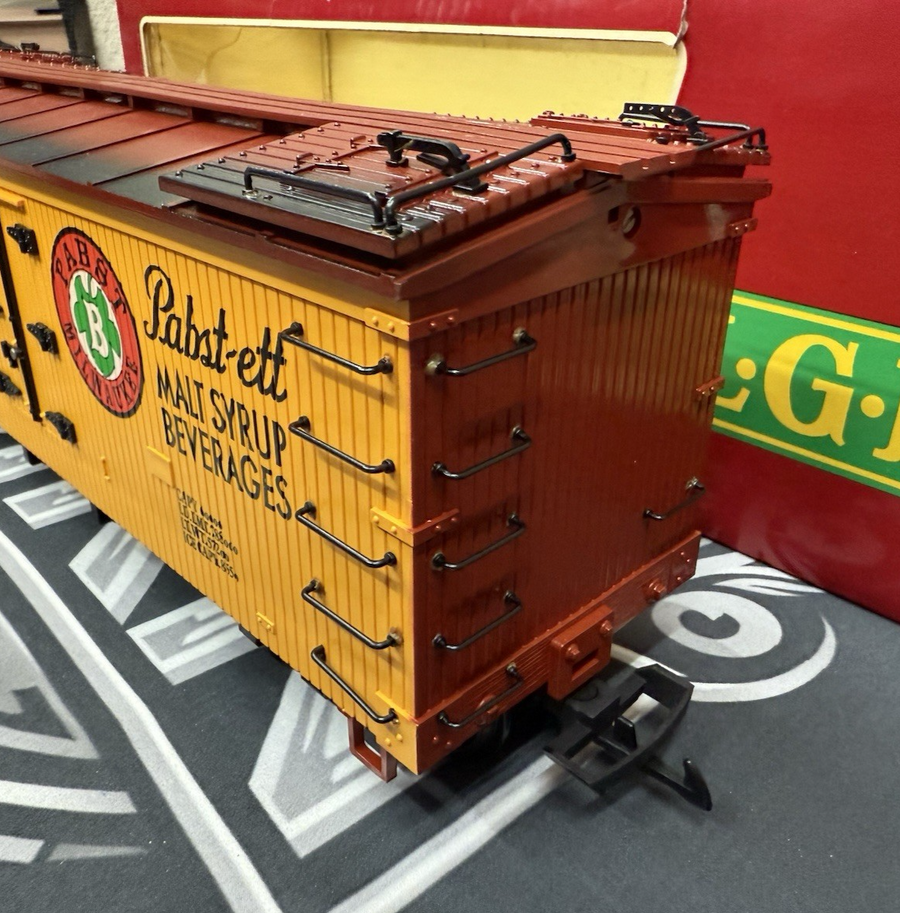 LGB 4074-Z02 Refrigerator Box Car Train Schlitz Beer LN/Box G Scale