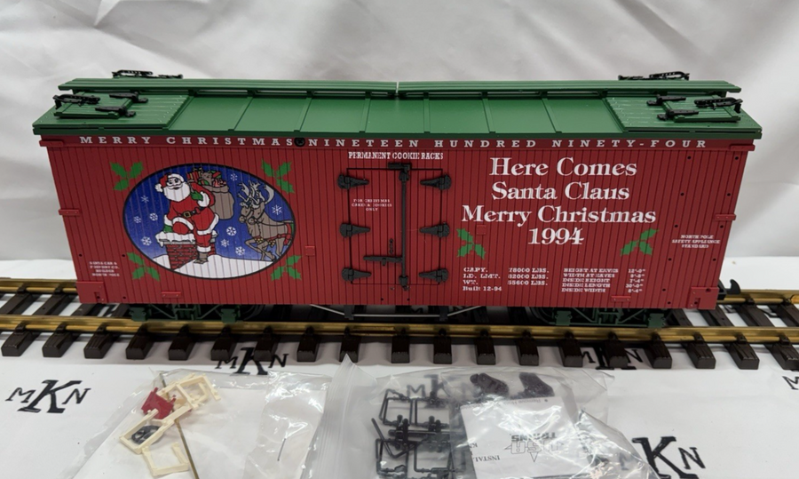 USA Trains R13012 Here Comes Santa Claus Merry Christmas Reefer G Scale New