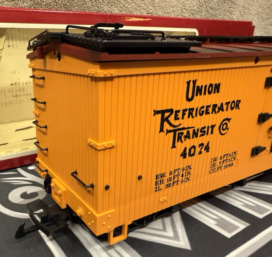 LGB 4074 Z 02 UNION REFRIGERATOR TRANSIT, SCHLITZ BEER REEFER G SCALE EX/Box