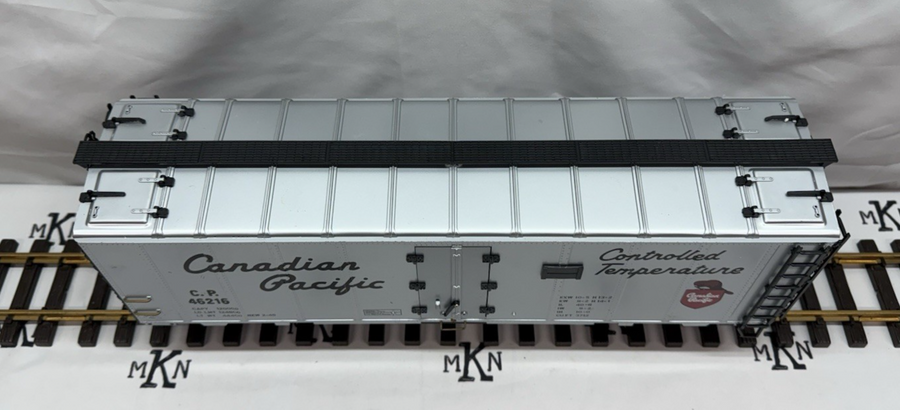 Aristo Craft Art 46216 Canadian Pacific Reefer Metal Wheels LN/Box