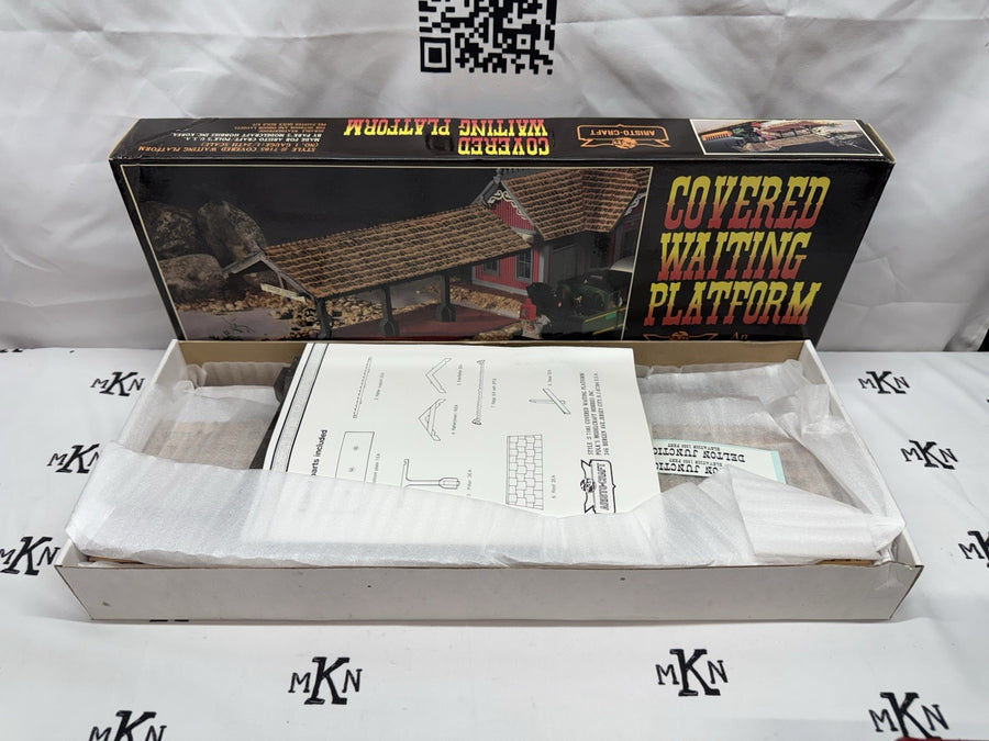 Aristo-Craft Art-7105 Covered Waiting Platform G Scale