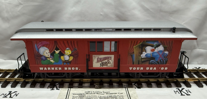 LGB 34840 Warner Bros Looney Tunes “Granny’s Musical Revue” Baggage Car G-scale
