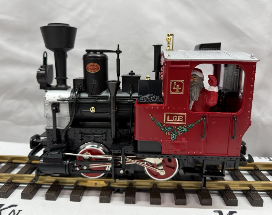 LGB 2320D CHRISTMAS 0-4-0 STEAM ENGINE WITH SANTA CLAUS G Scale New