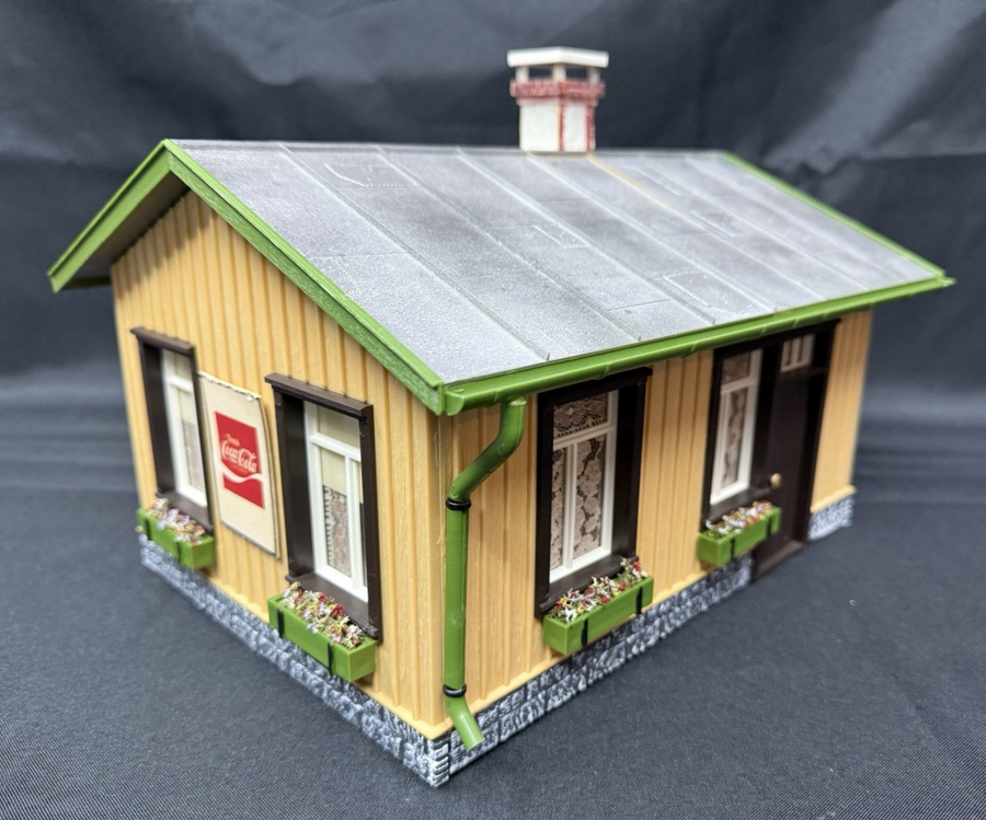Pola 330902 G Scale Schoenweiler Waiting Room Building Excellent