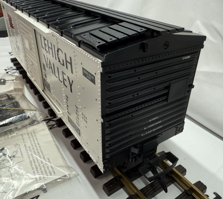 USA Trains R19060D Lehigh Valley Simulated Steel Box Car #62082 G Scale