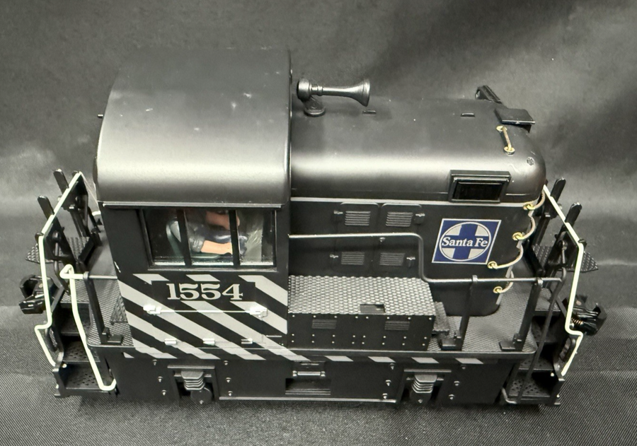 Aristo Craft Art- 22505 LIL' CRITTER DIESEL LOCOMOTIVE SANTA FE #1554 Tested