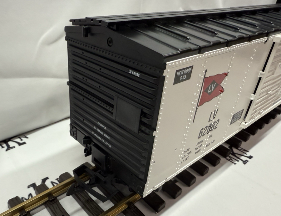 USA Trains R19060D Lehigh Valley Simulated Steel Box Car #62082 G Scale