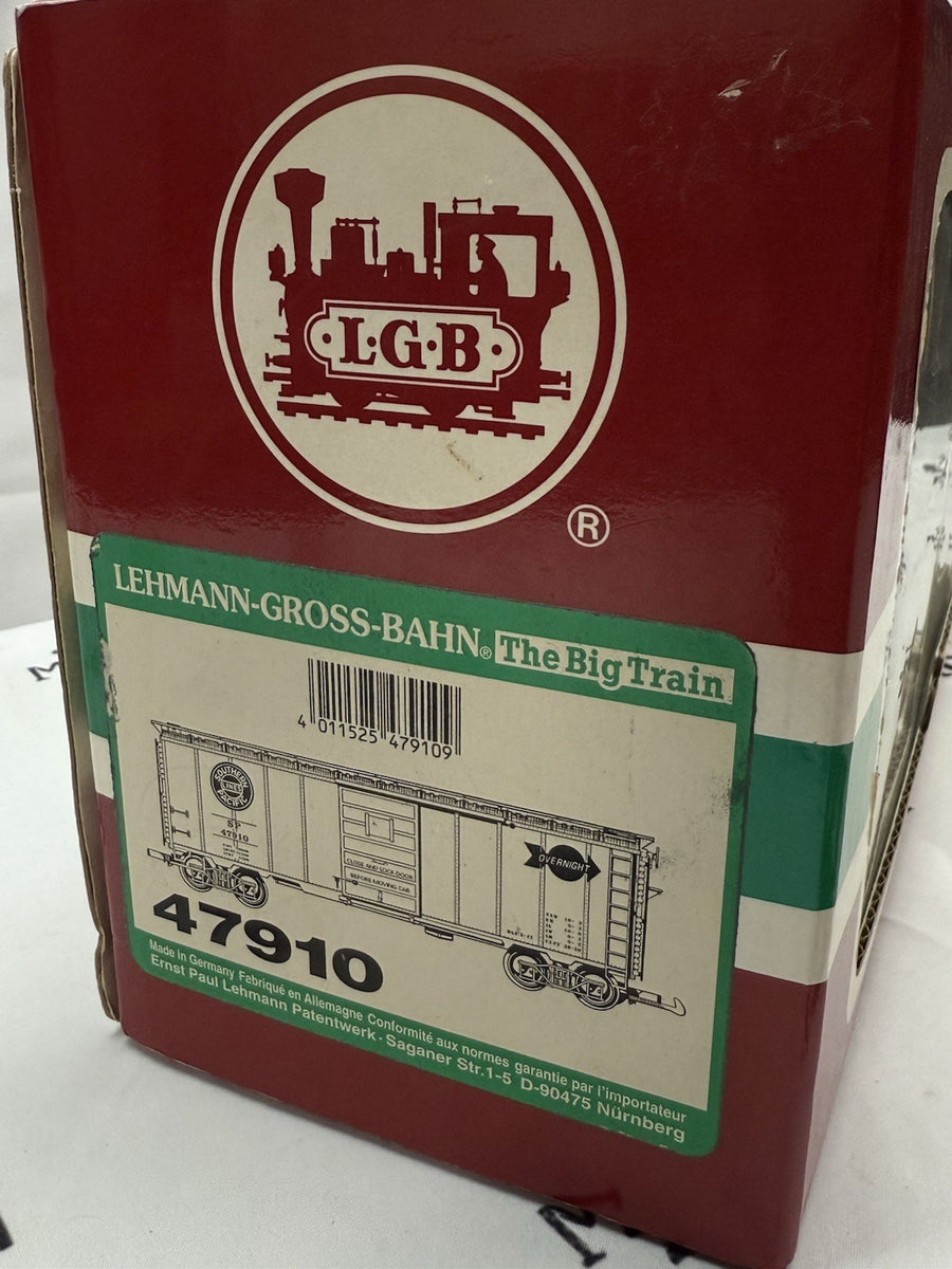LGB 47910 Southern Pacific Box Car G Scale metal wheels Kadee Couplers
