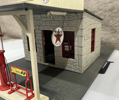 PIKO 62264 TEXACO Gas Station With Base Plate Assembled G Scale Excellent