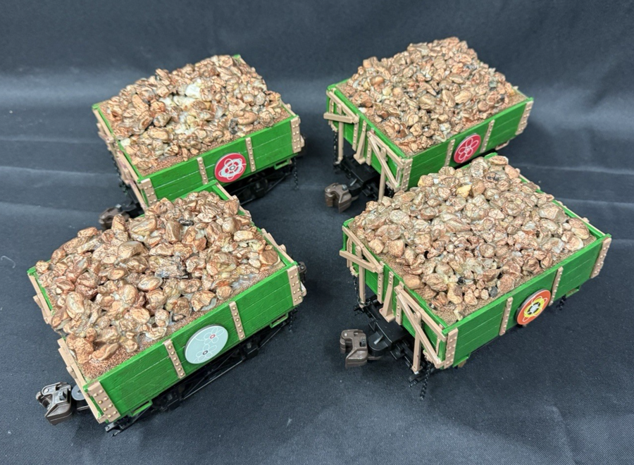 Bachmann G SCALE Wood Side Dump Cars (4 total) with Custom Gold Loads Very Nice