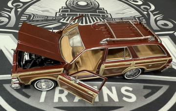 1979 Chrysler Lebaron Town and Country Burgundy 1/24 Diecast Model Car by Mot...