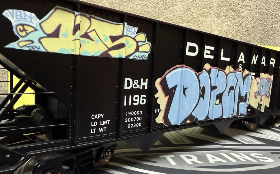 Aristo craft ART 41425 Delaware & Hudson 100 Ton Hopper Graffiti G Scale LN/BOX