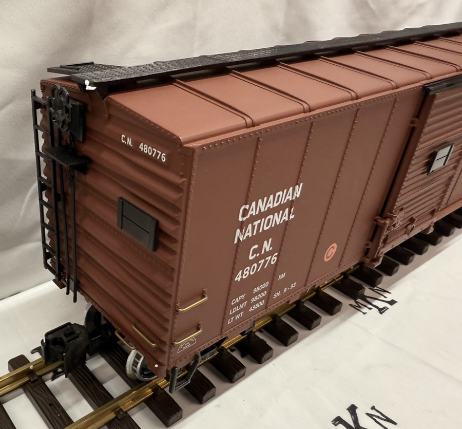 Aristo-Craft ART 46057 G Scale Canadian National Maple Leaf Boxcar metal wheels