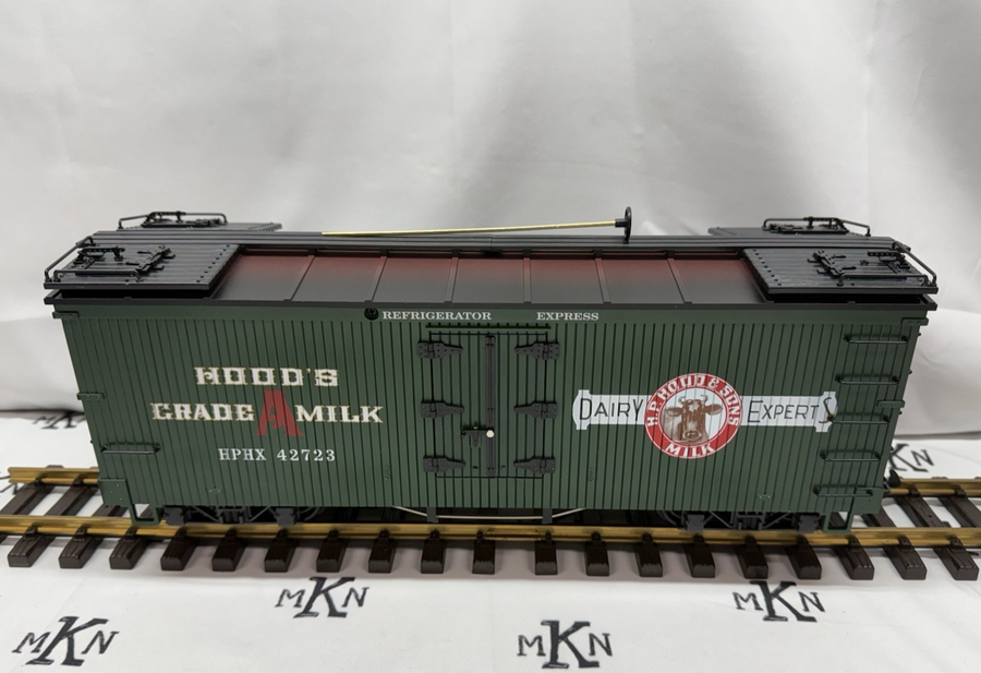 LGB G Scale 42723 Hood’s Grade A Milk Reefer Car G Scale LN/Box/Sleeve