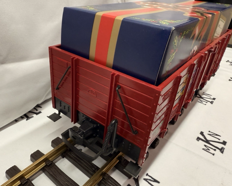 LGB 4021CT Christmas Train Low Side Wood Gondola Wagon with Gift Box G Scale