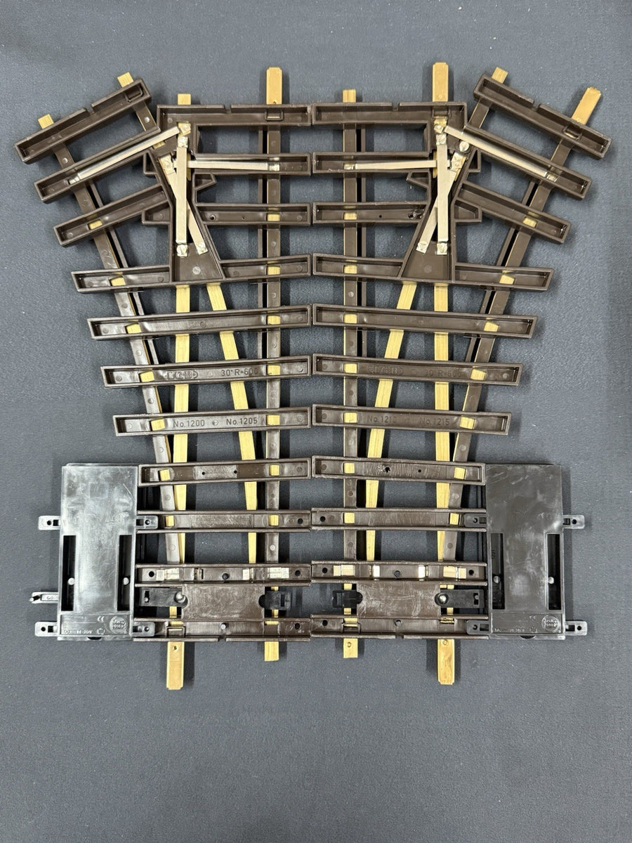 LGB 1205 & 1215 Right & Left-Hand Electric Switch Points R1 Curve G Scale LN