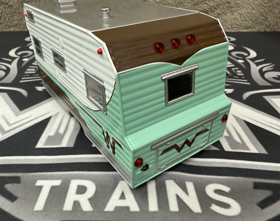 1964 Winnebago 216 Camper 1/24 Diecast Toy Metal Greenlight Hitch Trailers LN
