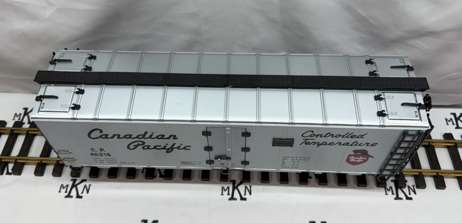 Aristo Craft Art 46216 Canadian Pacific Reefer Metal Wheels LN/Box