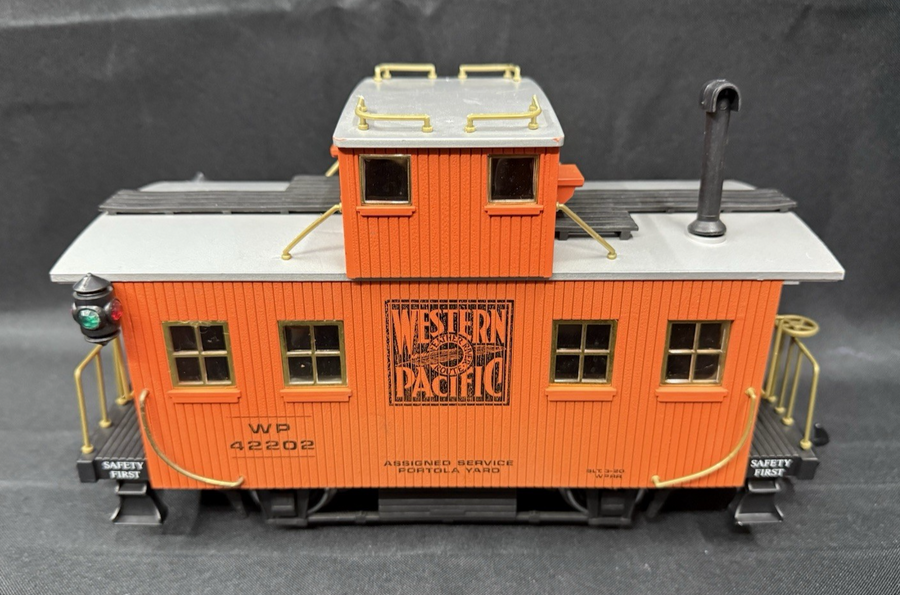 Aristo Craft 42202 Western Pacific Bobber Caboose G Scale 1:29
