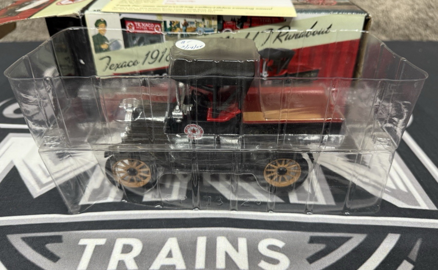 Texaco ERTL Die-cast 1918 Ford Model T  Runabout #2 In The Series Sealed Box NEW