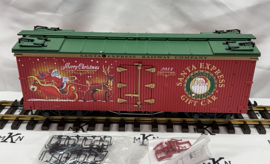 USA Trains R13031 Merry Christmas 2013 Reefer Car Santa Express G Scale