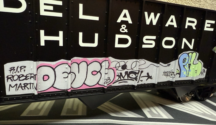 Aristo craft ART 41425 Delaware & Hudson 100 Ton Hopper Graffiti G Scale LN/BOX