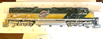 USA Trains R22620 Chicago & Northwestern Heritage SD70MAC Diesel G Scale #1995