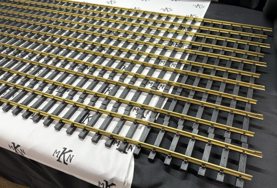 USA TRAINS R81065 BRASS 60 INCH STRAIGHT TRACK 6 total 5-foot Sections G Scale