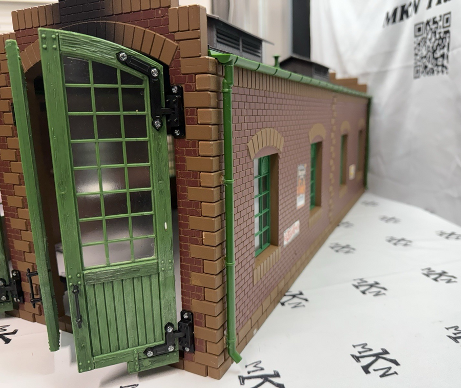 Pola LGB G Scale 911 Double Locomotive Engine Shed LN Complete