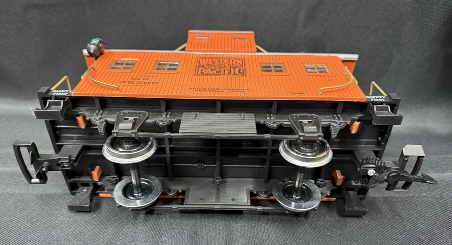 Aristo Craft 42202 Western Pacific Bobber Caboose G Scale 1:29
