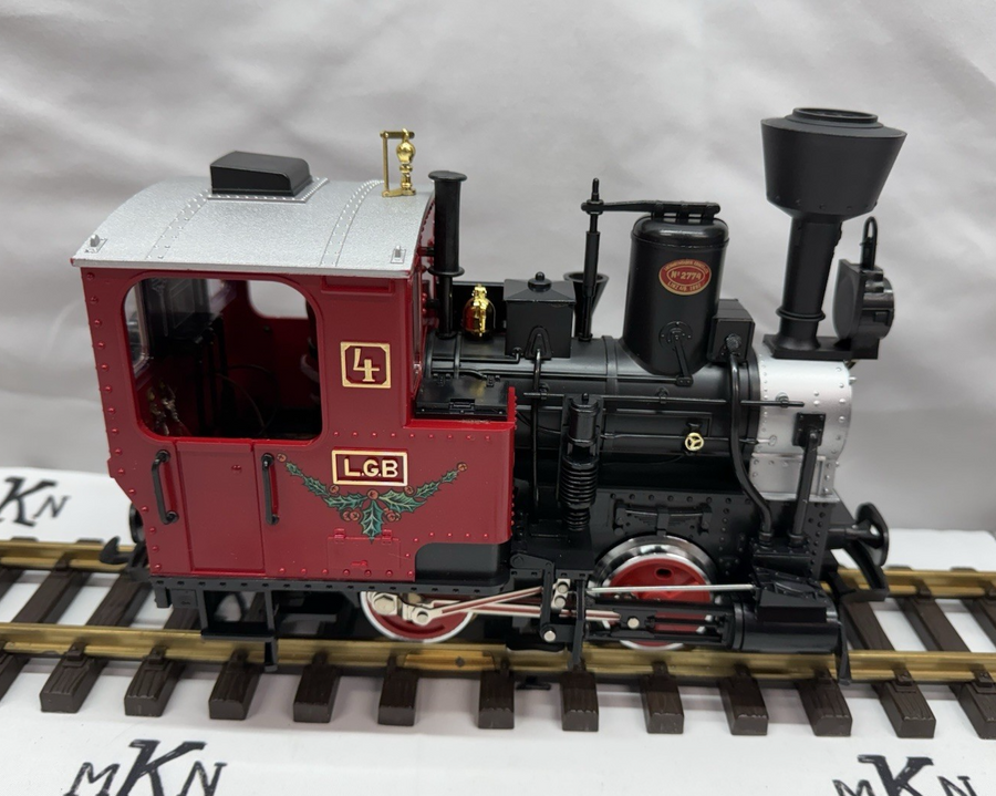LGB 2320D CHRISTMAS 0-4-0 STEAM ENGINE WITH SANTA CLAUS G Scale New