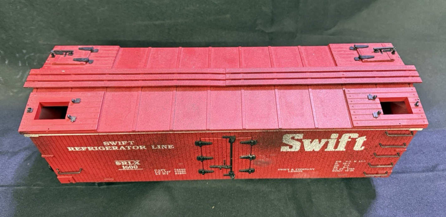 USA Trains G Scale Red Swift SRLX1600 Refrigerator Line Box Car – MKN ...